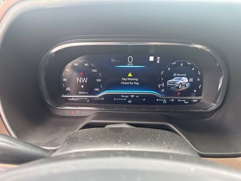 Used 2022 Chevrolet Tahoe High Country AWD/4WD image 10