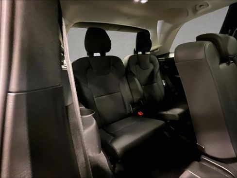 Certified 2024 Volvo XC90 B5 Plus AWD/4WD image 26