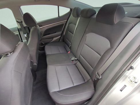 Used 2017 Hyundai Elantra Value Edition image 12