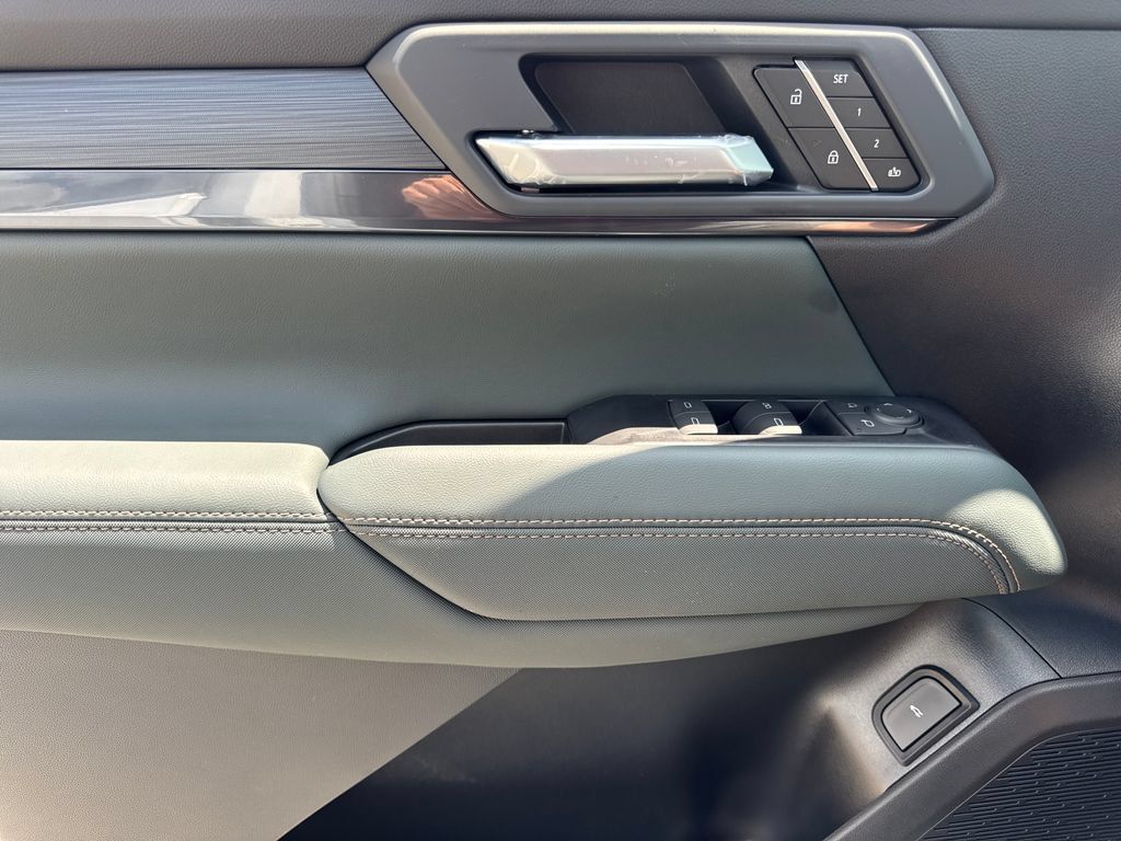 New 2027 GMC Terrain AT4 w/ Convenience Package III AWD/4WD image 19