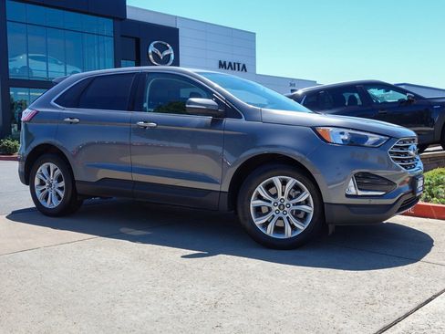 Used 2024 Ford Edge Titanium image 4