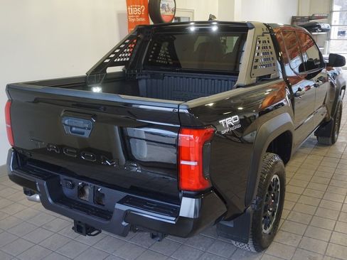 Certified 2025 Toyota Tacoma TRD Off-Road image 14