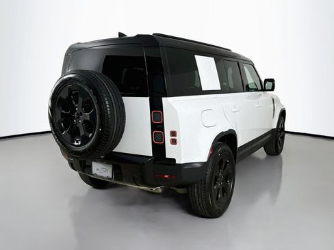 Used 2026 Land Rover Defender 110 S AWD/4WD image 5