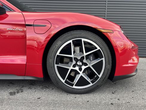 New 2026 Porsche Taycan image 6