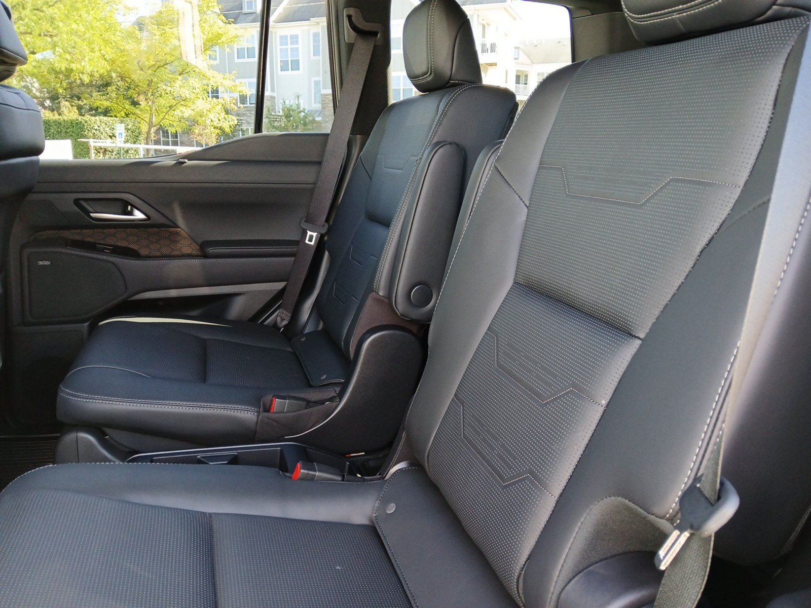 Used 2026 Lexus GX 550 w/ Accessory Package (2T) AWD/4WD image 23