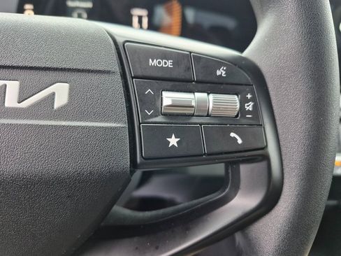 Used 2025 Kia K4 LX image 19