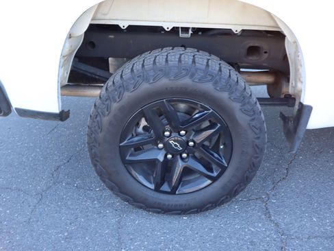 Certified 2024 Chevrolet Silverado 1500 Custom Trail Boss image 35