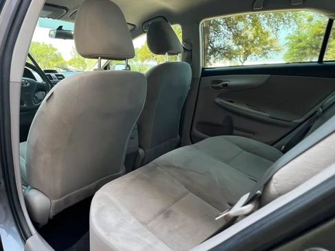 Used 2013 Toyota Corolla L FWD image 31