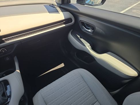 Used 2025 Honda HR-V LX image 12