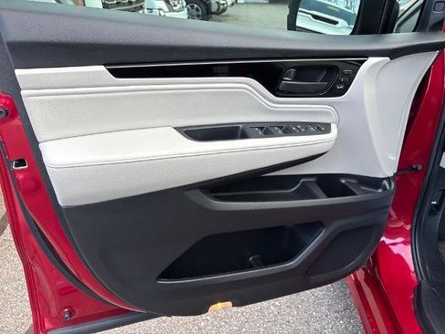 Used 2025 Honda Odyssey Touring image 20