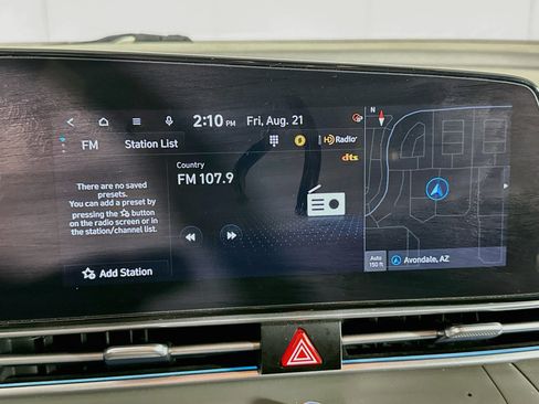 Used 2025 Hyundai Elantra SEL FWD image 21