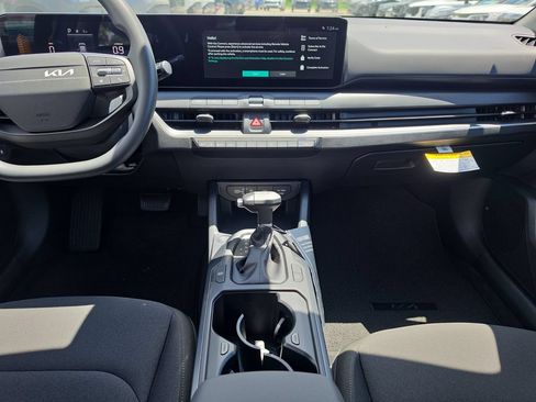 New 2026 Kia K4 FWD image 14
