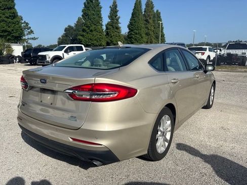 Used 2019 Ford Fusion SE FWD image 5