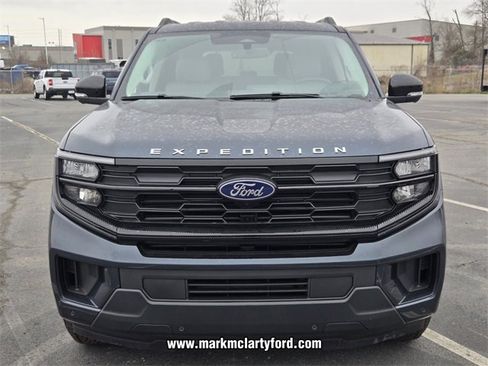 New 2026 Ford Expedition Active image 14