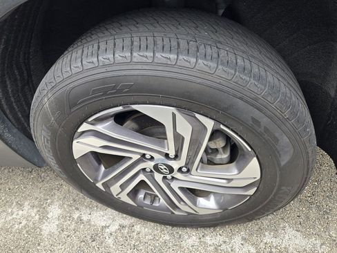 Used 2023 Hyundai Santa Fe SE image 11