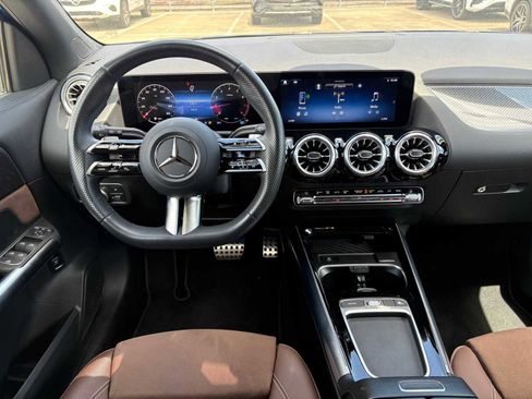 Used 2025 Mercedes-Benz GLA 250 image 12
