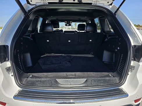 Used 2021 Jeep Grand Cherokee Limited image 11
