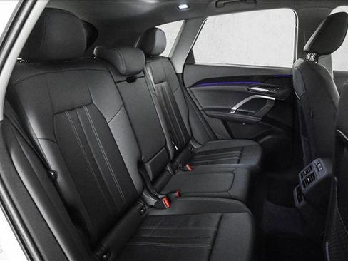 Certified 2025 Audi Q5 Premium w/ Convenience Package image 21