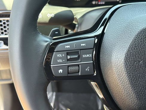 Used 2025 Honda Civic Sport image 11