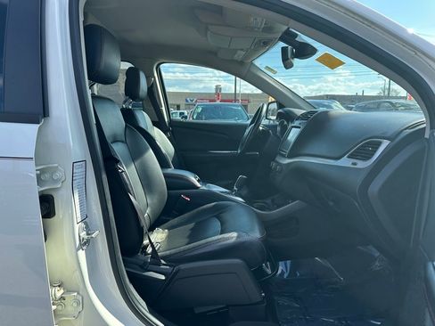 Used 2019 Dodge Journey GT image 23