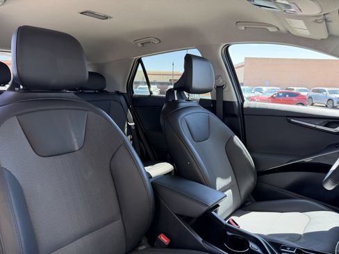 Used 2025 Kia Niro EX FWD image 42