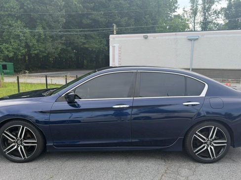 Used 2016 Honda Accord Sport image 4