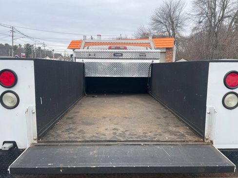 Used 2016 Chevrolet Silverado 3500 W/T w/ Snow Plow Prep Package image 5