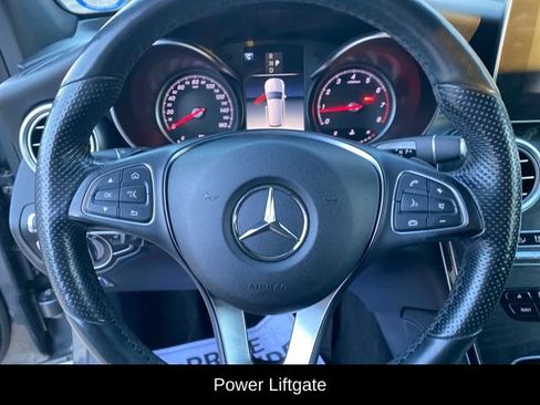 Used 2018 Mercedes-Benz GLC 300 4MATIC image 7