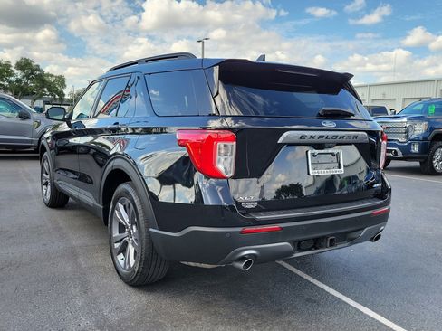 Certified 2023 Ford Explorer XLT w/ Equipment Group 202A AWD/4WD image 7