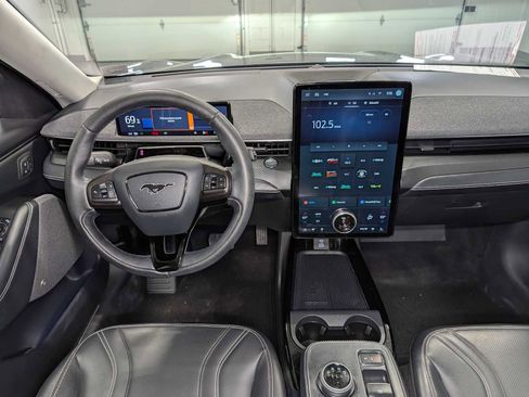 Used 2021 Ford Mustang Mach-E Premium image 19