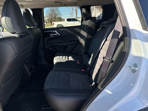 New 2026 Mitsubishi Outlander AWD image 20