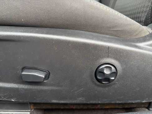 Used 2018 Dodge Challenger SXT image 25