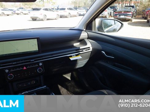 Used 2025 Hyundai Tucson SEL image 18