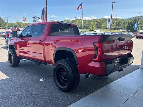 Used 2022 Toyota Tundra SR5 w/ SR5 Premium Package AWD/4WD image 2