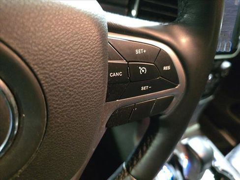 Used 2022 Jeep Grand Cherokee Limited AWD/4WD image 20