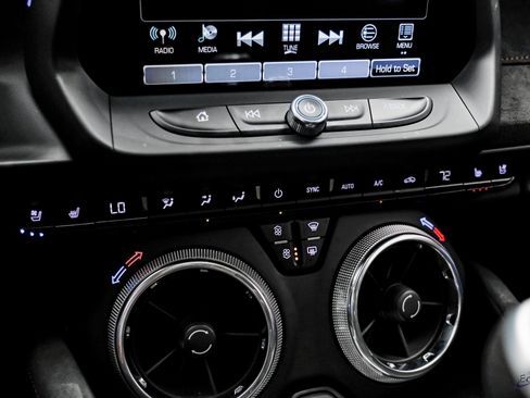 Used 2018 Chevrolet Camaro ZL1 image 58