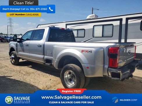 Used 2023 Ford F350 Lariat w/ Lariat Ultimate Package AWD/4WD image 3