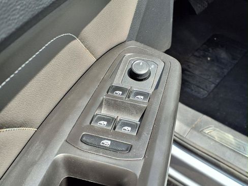 Used 2023 Volkswagen Atlas Cross Sport SE FWD image 20