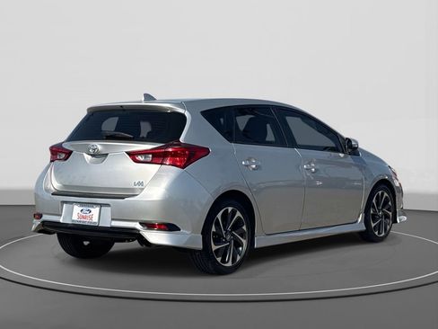Used 2018 Toyota Corolla iM w/ Protection Package image 4