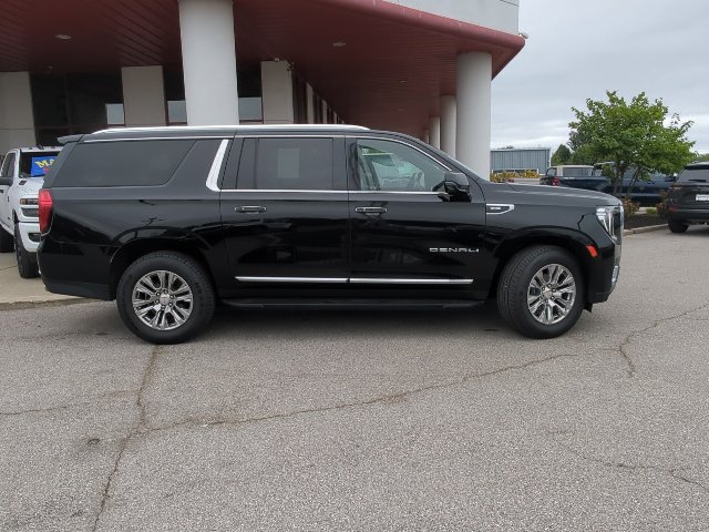 Used 2023 GMC Yukon XL Denali AWD/4WD image 34