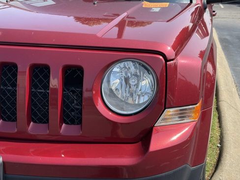 Used 2016 Jeep Patriot Sport w/ Power Value Group AWD/4WD image 8