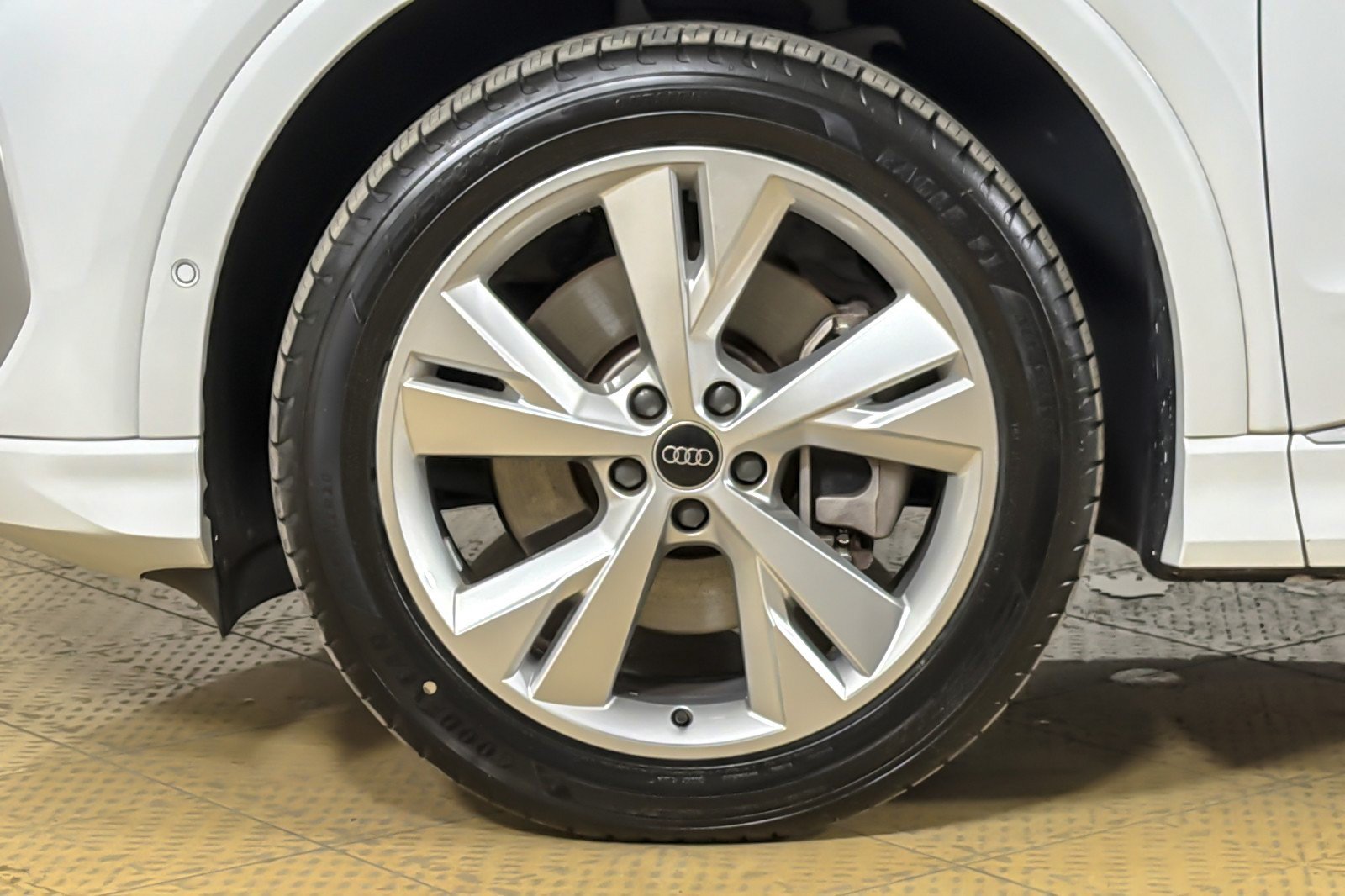 Certified 2023 Audi Q4 e-tron Prestige AWD/4WD image 24