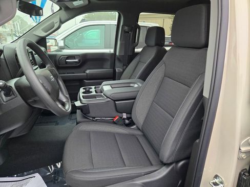 New 2026 Chevrolet Silverado 1500 Custom Trail Boss w/ LPO, Dark Essentials Package AWD/4WD image 6