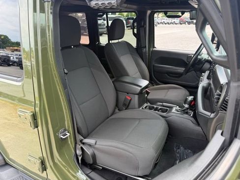 Used 2022 Jeep Wrangler Unlimited Sport AWD/4WD image 34