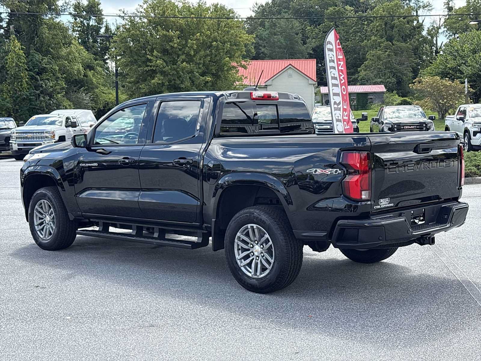 New 2026 Chevrolet Colorado LT w/ LT Convenience Package AWD/4WD image 8