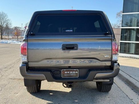 Used 2023 Toyota Tacoma TRD Sport image 4
