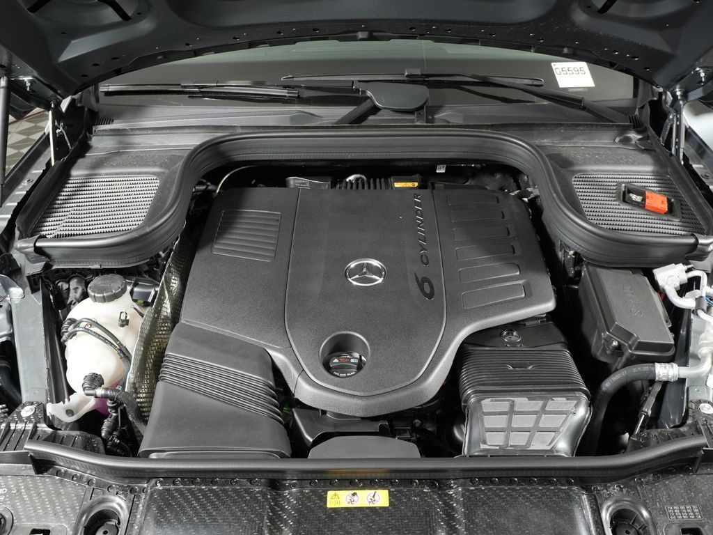 Used 2026 Mercedes-Benz GLS 450 4MATIC image 35