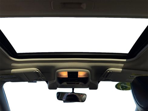 Used 2018 Subaru Impreza 2.0i Limited image 11