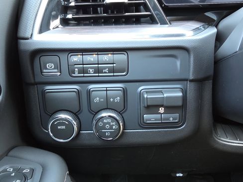 New 2026 Chevrolet Tahoe Premier w/ Sun And Tow Package image 26