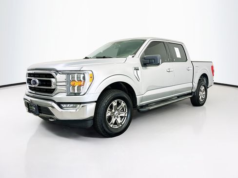 Used 2021 Ford F150 XLT w/ Equipment Group 302A High AWD/4WD image 3